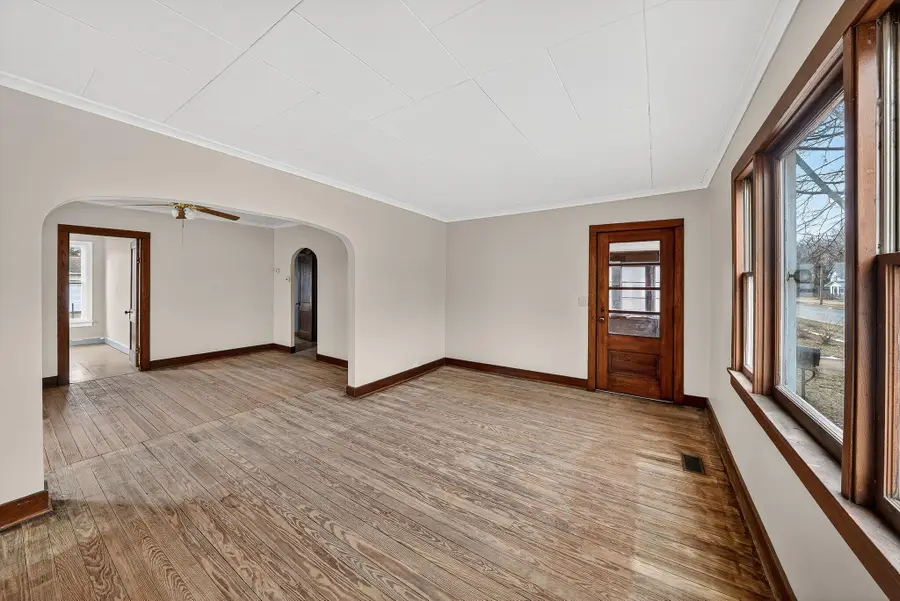 304 E Prairie Ronde Street, Dowagiac, MI 49047 - #3