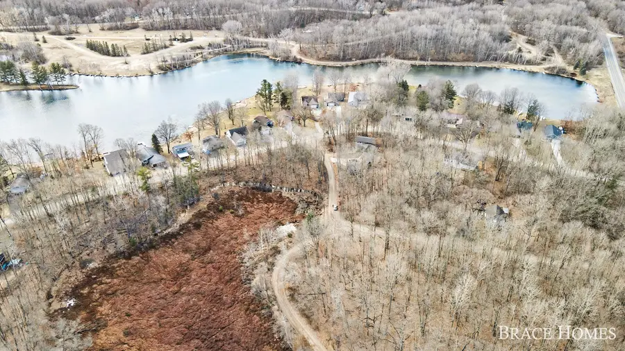 8426 Manitoba Street, Stanwood, MI 49346 - #2