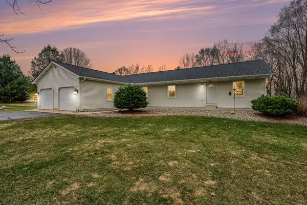 152 W D Avenue, Kalamazoo, MI 49009