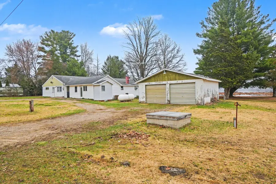 11131 County Road 215, Grand Junction, MI 49056 - #3