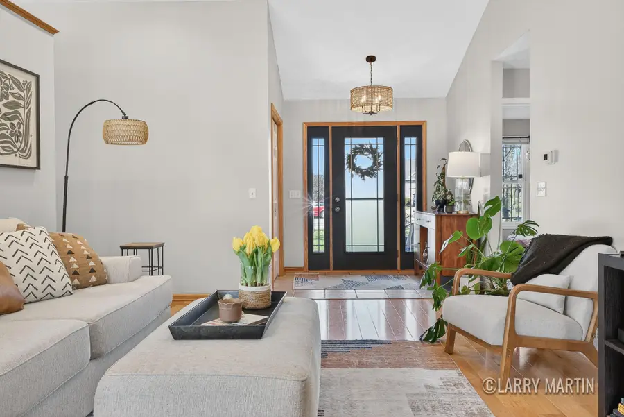 4230 Del Mar Court Sw, Wyoming, MI 49418 - #3