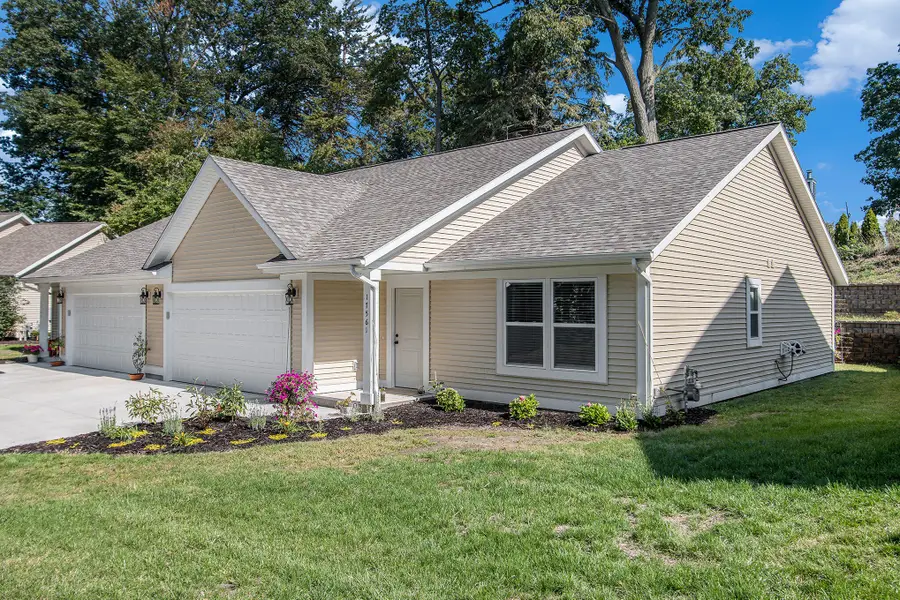 17561 Beechwood Lane Lane #6, Spring Lake, MI 49456 - #2