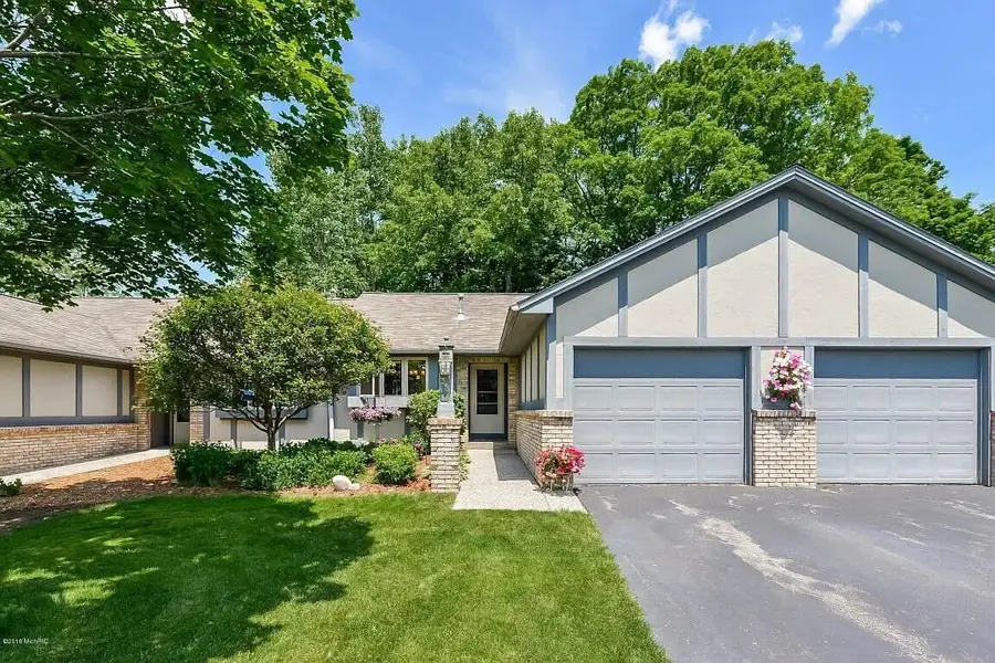 3008 Kay Drive Se, Grand Rapids, MI 49508 - #2