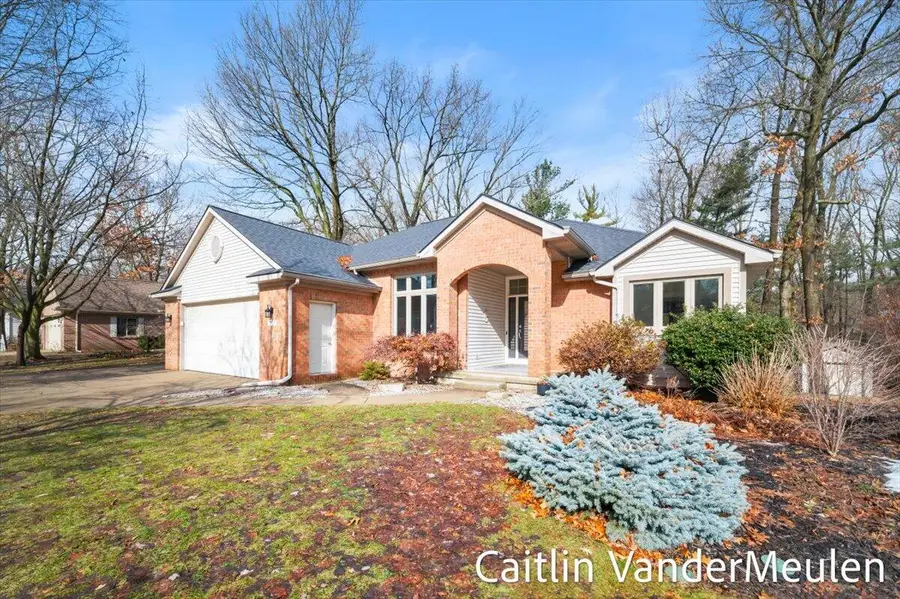 2627 Golfbury Drive Sw, Wyoming, MI 49519 - #2