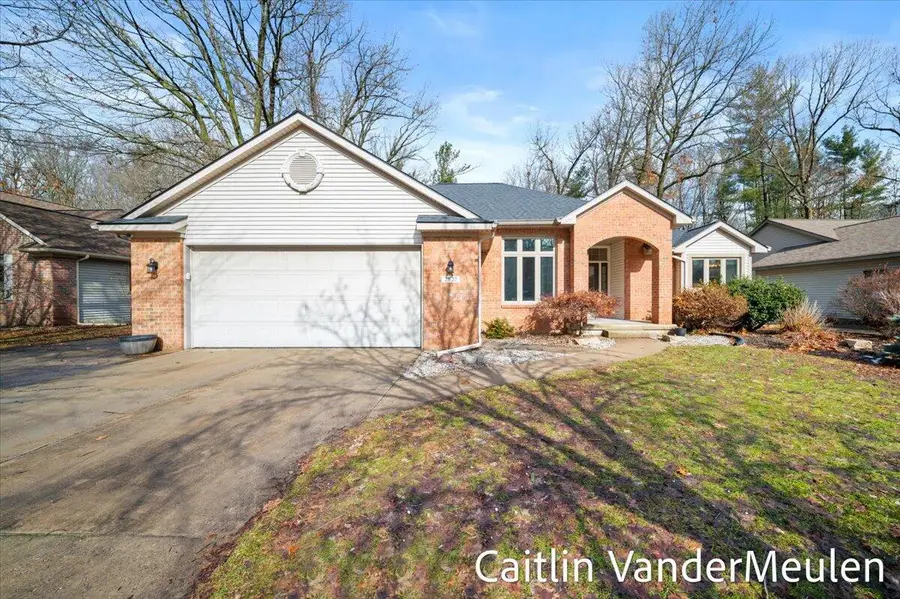 2627 Golfbury Drive Sw, Wyoming, MI 49519 - #3