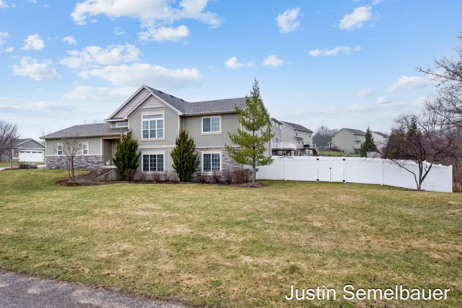 8726 Rainbows End Road Se, Caledonia, MI 49316 - #2