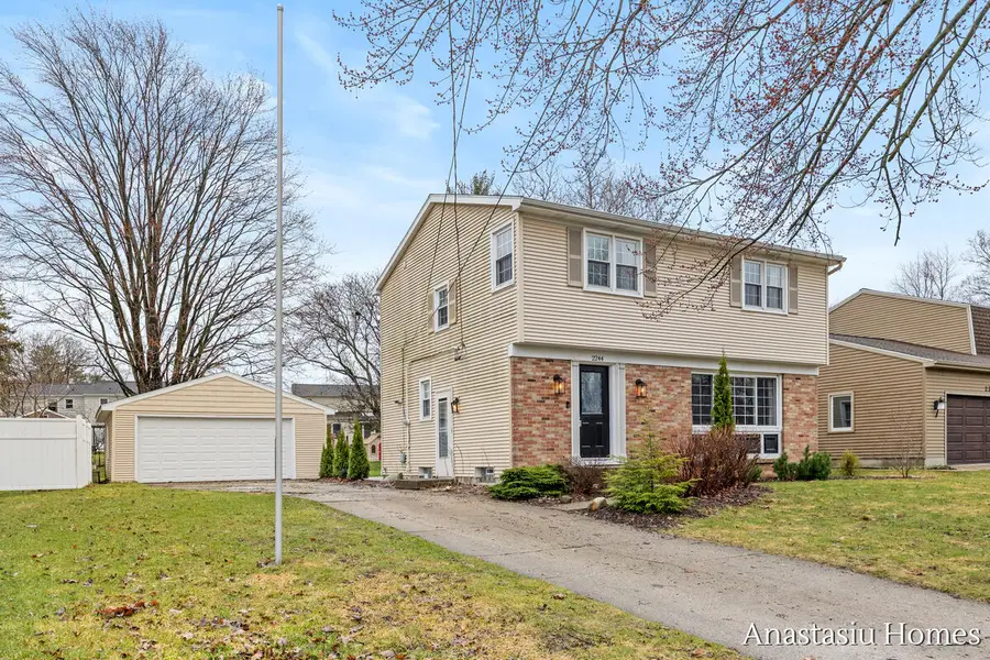 2244 Woodlawn Avenue Se, Grand Rapids, MI 49546 - #3