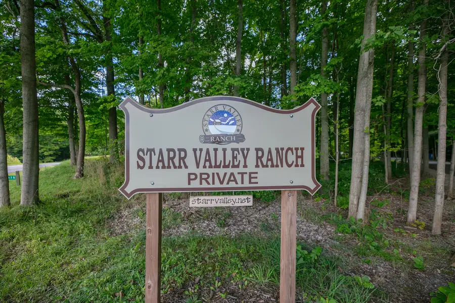 331 Charlestown Colony #18, Buchanan, MI 49107 - #2