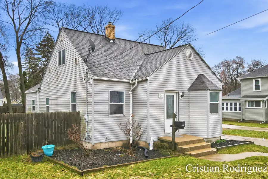 2232 Avon Avenue Sw, Wyoming, MI 49519 - #2