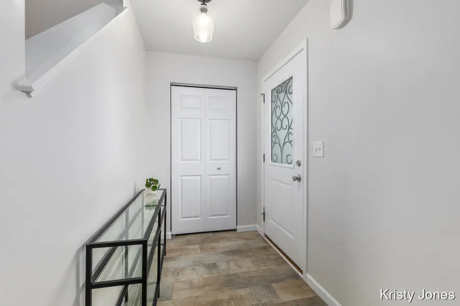 426 Oak View Drive, Middleville, MI 49333 - #3