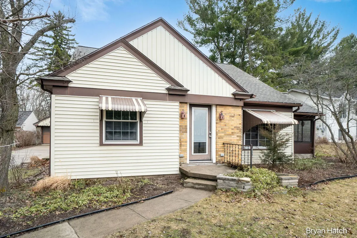 2836 Fuller Avenue Ne, Grand Rapids, MI 49505 - #1