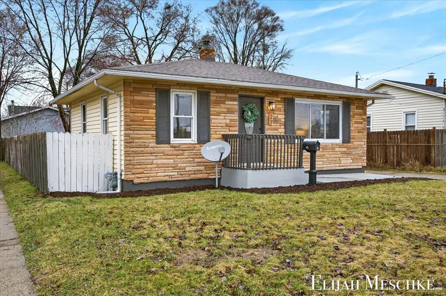 27 Maplelawn Street Sw, Grand Rapids, MI 49548 - #3
