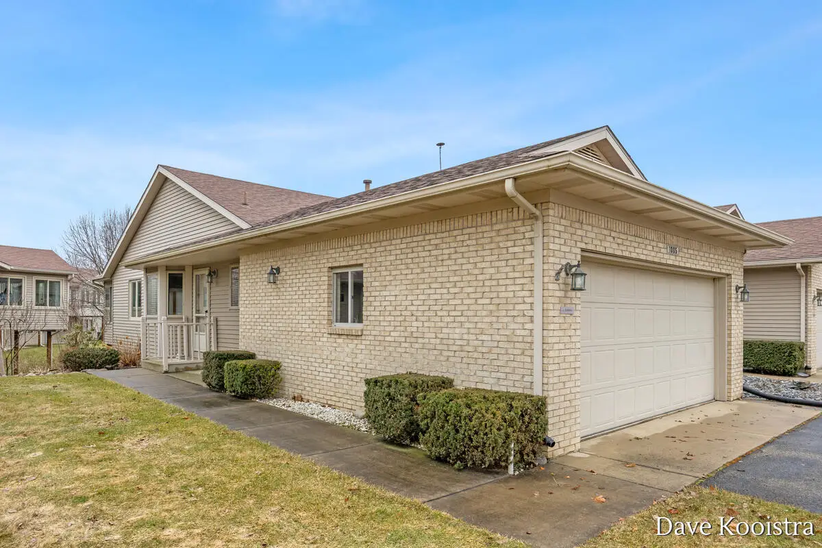 1005 Amber Ridge Drive Sw, Byron Center, MI 49315 - #1