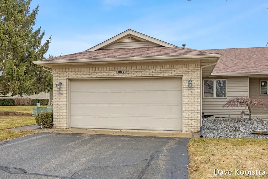 1005 Amber Ridge Drive Sw, Byron Center, MI 49315 - #3