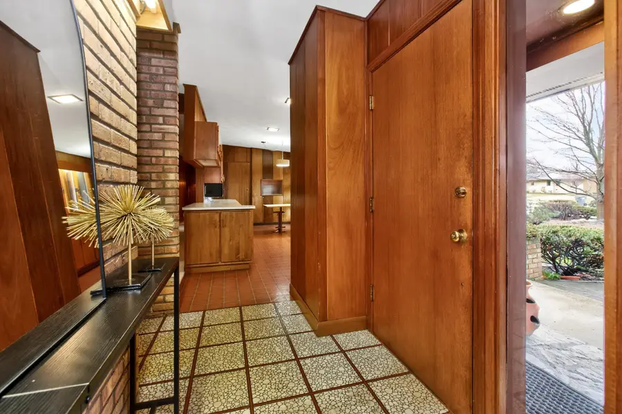 1301 Lewis Avenue, Saint Joseph, MI 49085 - #2