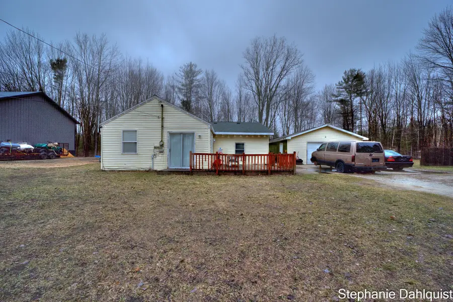 1362 W Mcmillan Road, Muskegon, MI 49445 - #2
