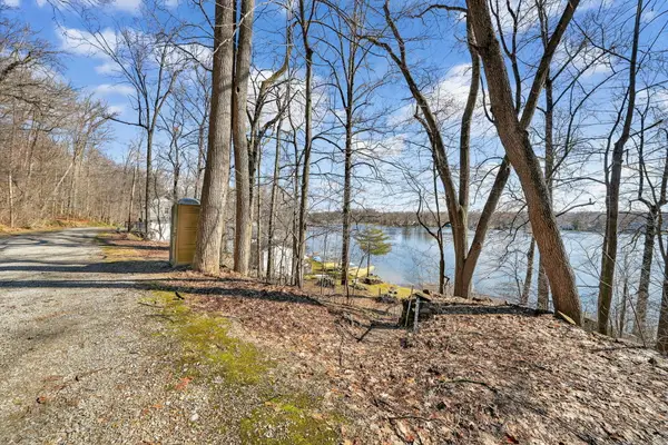 65721 North Drive, Cassopolis, MI 49031