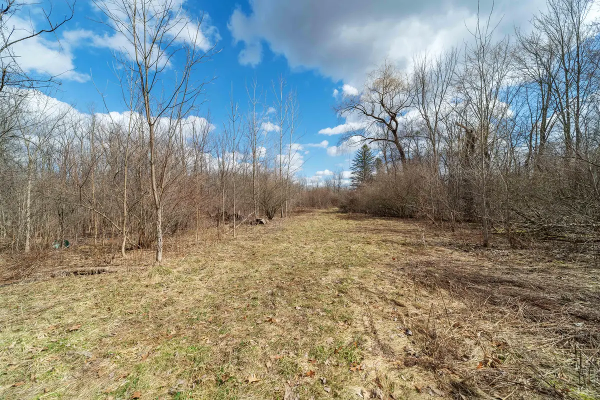 2725 S Duck Lake Road, Highland, MI 48356 - #1