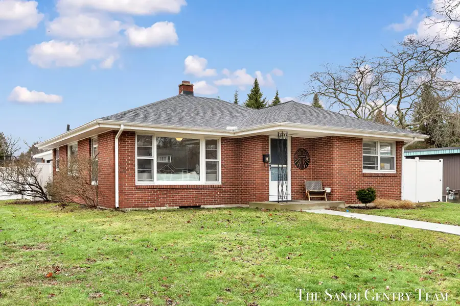 1508 Wisconsin Street, Grand Haven, MI 49417 - #2