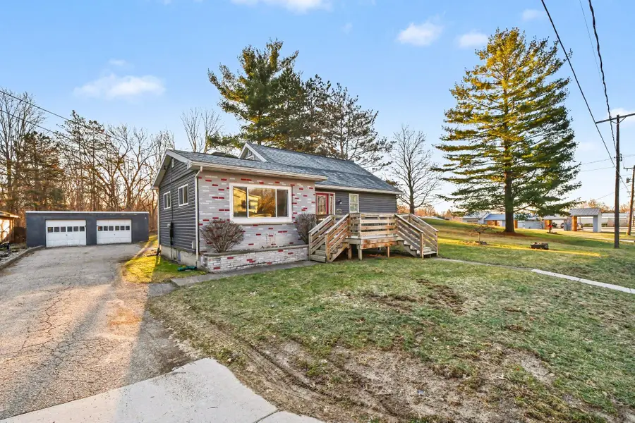 548 Hall Street, Ionia, MI 48846 - #3