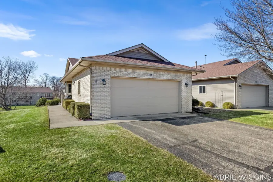 1120 Amber Ridge Drive Sw, Byron Center, MI 49315 - #3