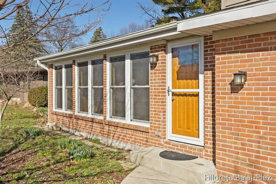 5023 Creekview Drive Se, Grand Rapids, MI 49508 - #3