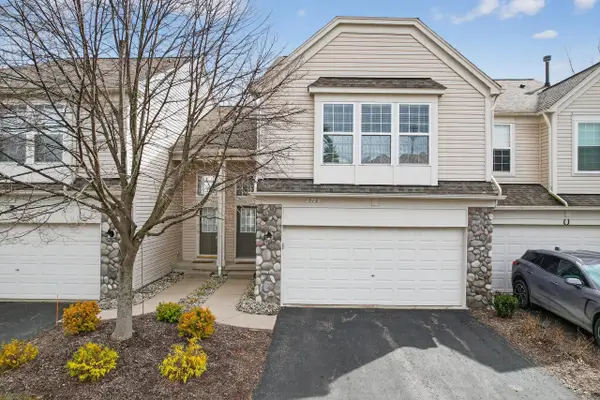 518 Dockside Circle, Holly, MI 48442