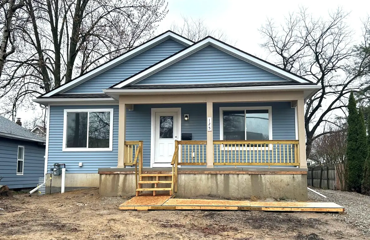 125 N Elm Avenue, Jackson, MI 49202 - #1