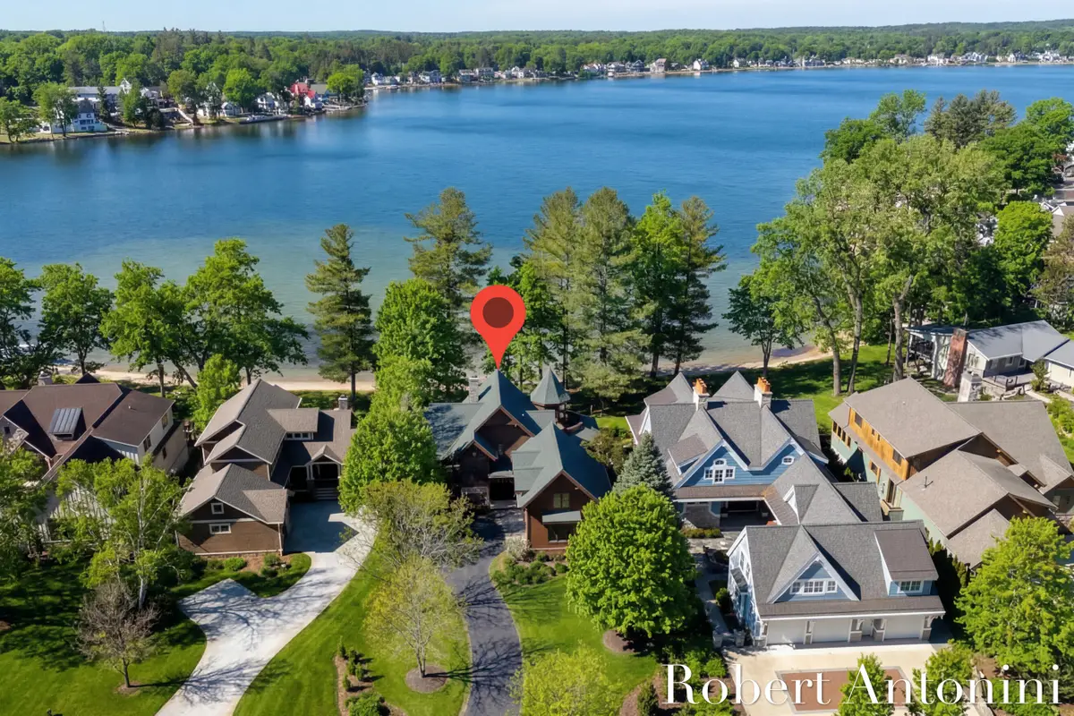 6775 Sunset Cove Ne, Rockford, MI 49341 - #1