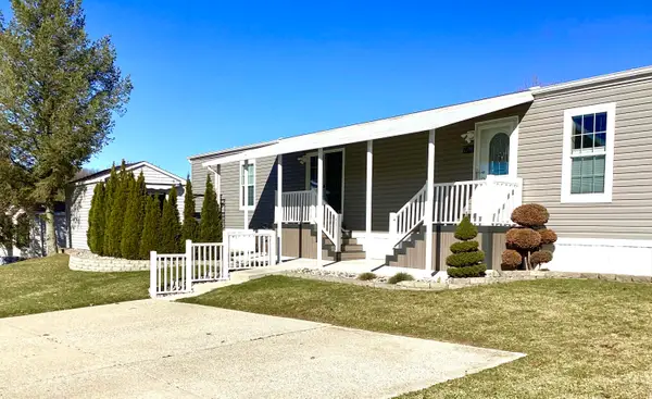 7391 Maple Lane Ne, Belmont, MI 49306