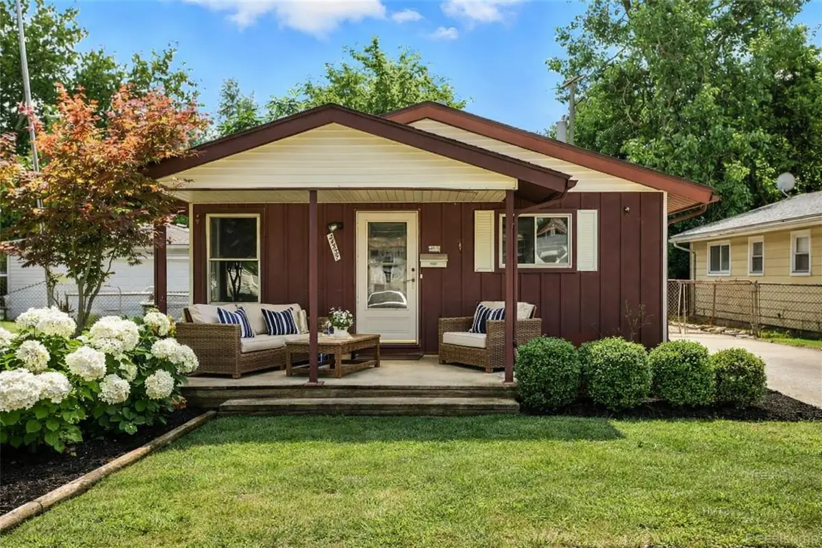 24337 Pennie Street, Dearborn Heights, MI 48125 - #1