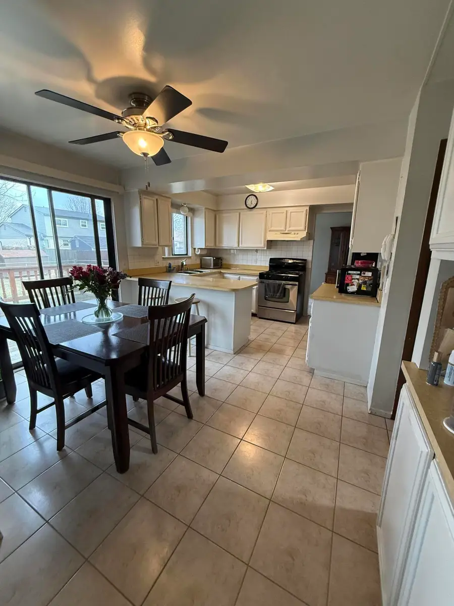 42840 Driftwood Drive, Sterling Heights, MI 48313 - #3