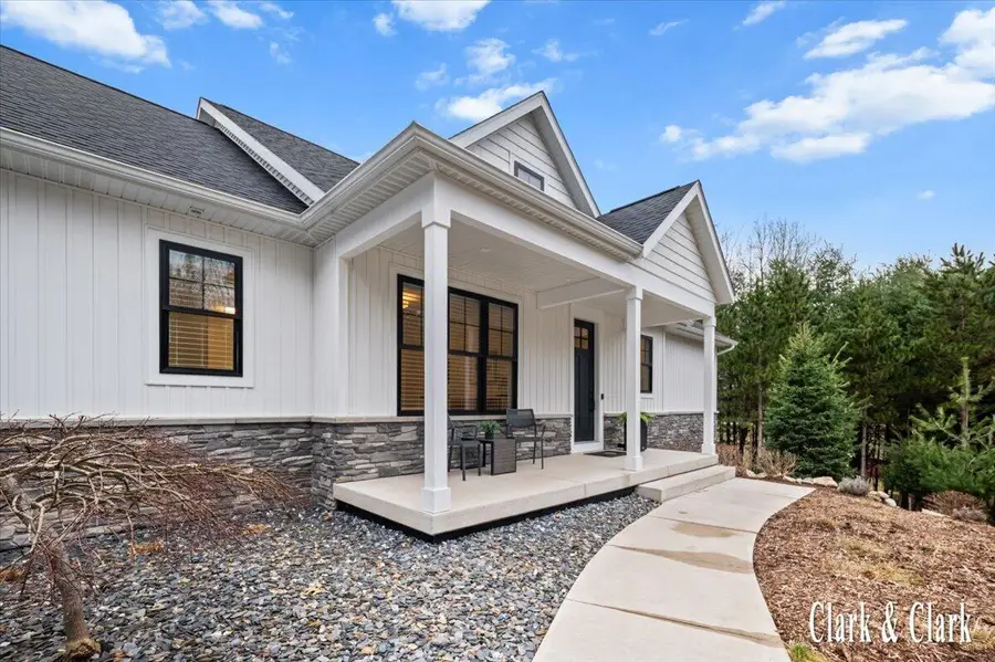 10660 Kissing Ridge Drive Se, Lowell, MI 49331 - #2