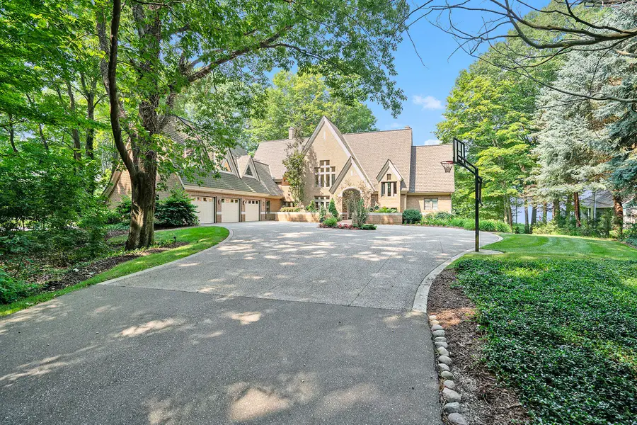 5285 N Lakeshore Drive, Holland, MI 49424 - #2
