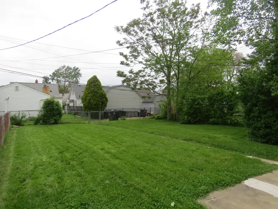 17538 Matthews Street, Riverview, MI 48193 - #3