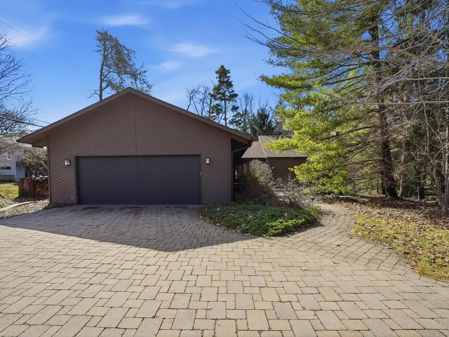 3635 Fox Hunt Drive, Ann Arbor, MI 48105 - #3