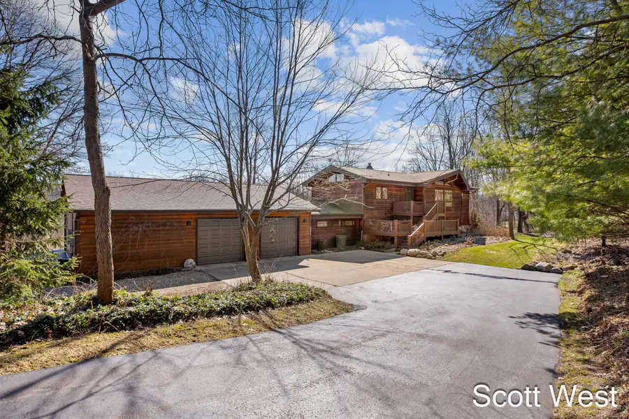 2870 Grand River Drive Ne, Grand Rapids, MI 49525 - #2