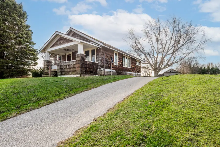 1294 W Glendora Road, Buchanan, MI 49107 - #2