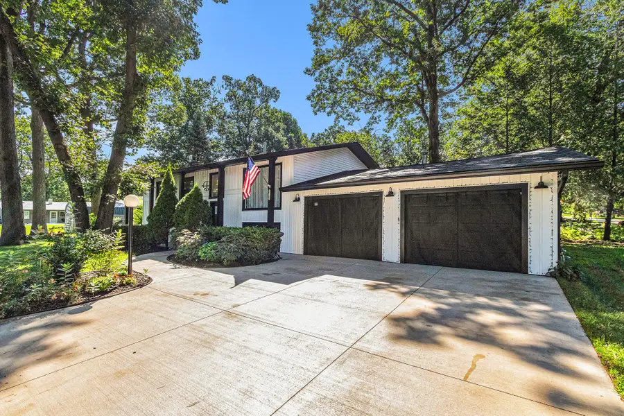 819 W Michigan Street, New Buffalo, MI 49117 - #3