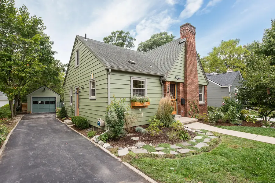 912 Hutchins Avenue, Ann Arbor, MI 48103 - #2