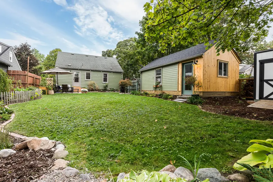 912 Hutchins Avenue, Ann Arbor, MI 48103 - #3