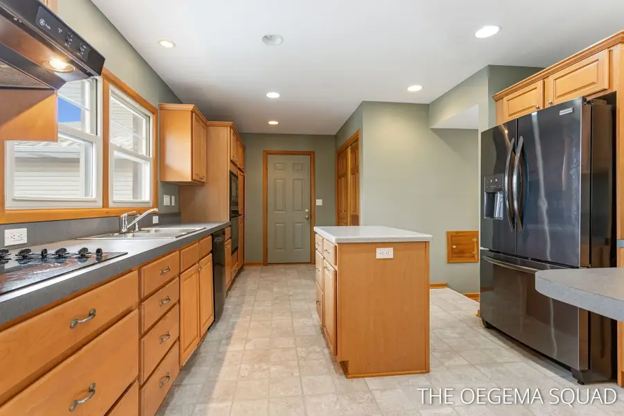 750 Pine Avenue, Holland, MI 49423 - #2