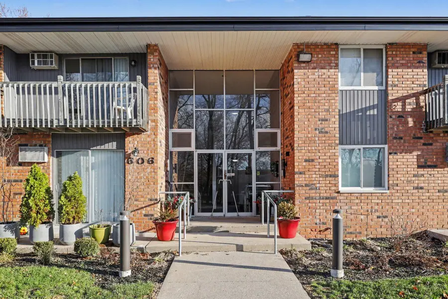 606 Lynn Avenue #1, Kalamazoo, MI 49008 - #2