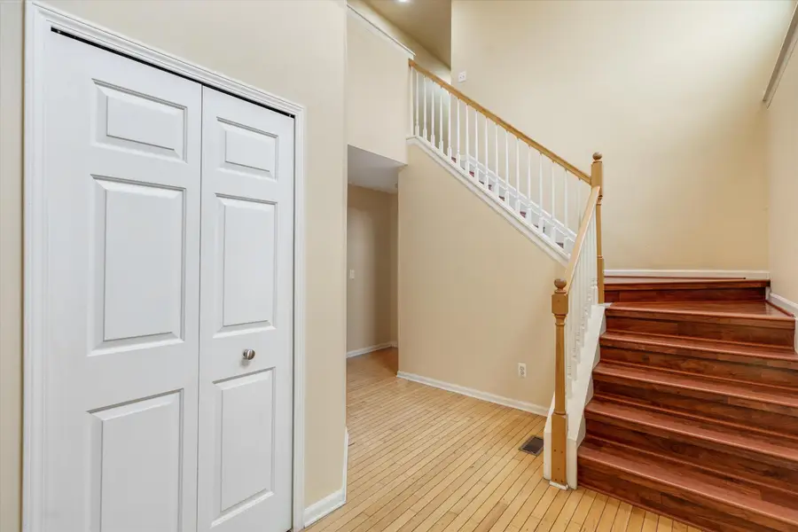 24403 Elmhurst Avenue, Farmington Hills, MI 48336 - #3