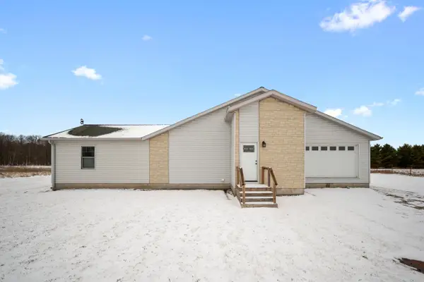 6163 N Meridian Road, Hope, MI 48628