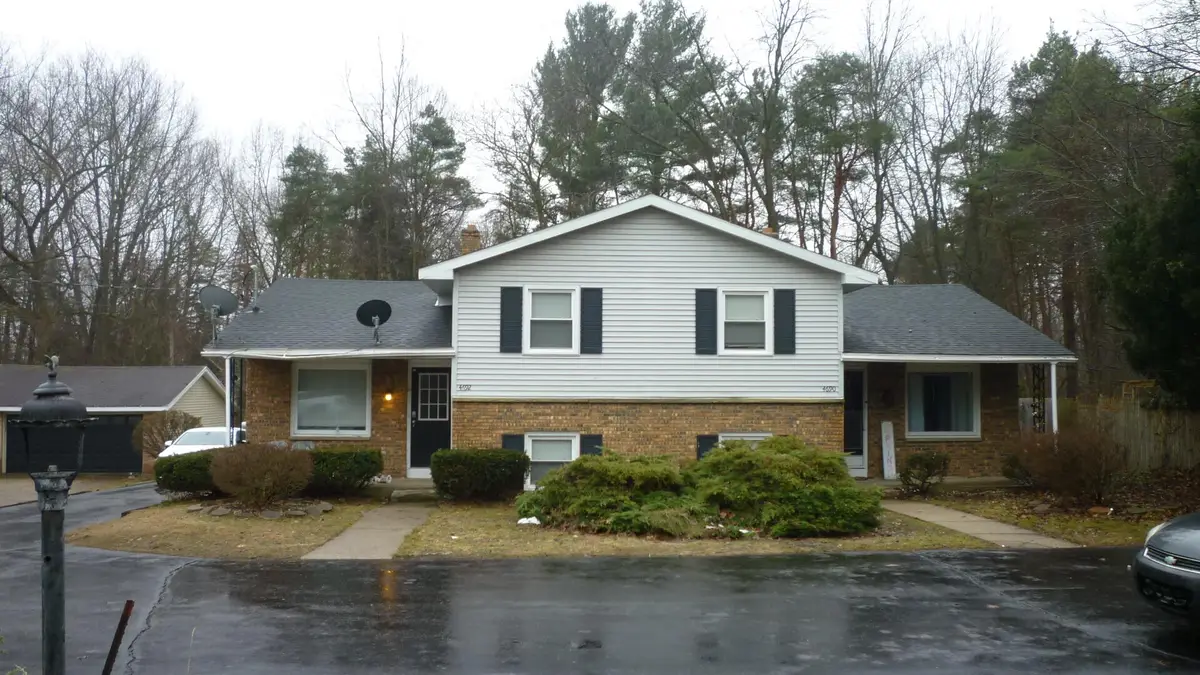 4690 Burton Street Se, Grand Rapids, MI 49546 - #1