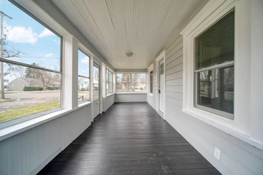 610 Seventh Street, Jackson, MI 49203 - #3