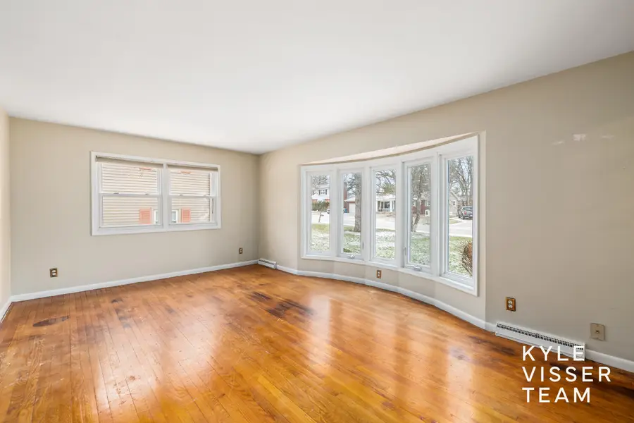 4455 Cloverleaf Drive Se, Grand Rapids, MI 49546 - #2