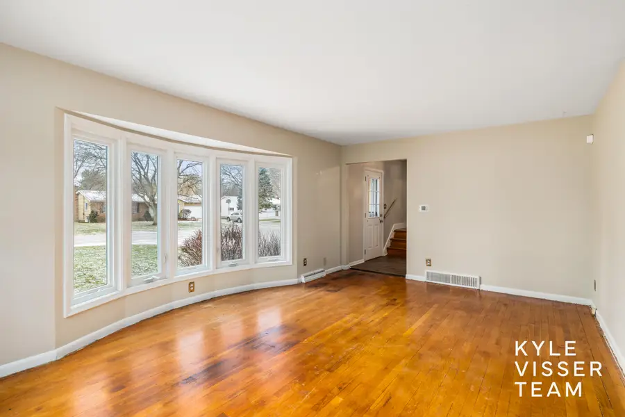 4455 Cloverleaf Drive Se, Grand Rapids, MI 49546 - #3