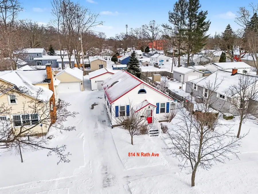 814 N Rath Avenue, Ludington, MI 49431 - #3